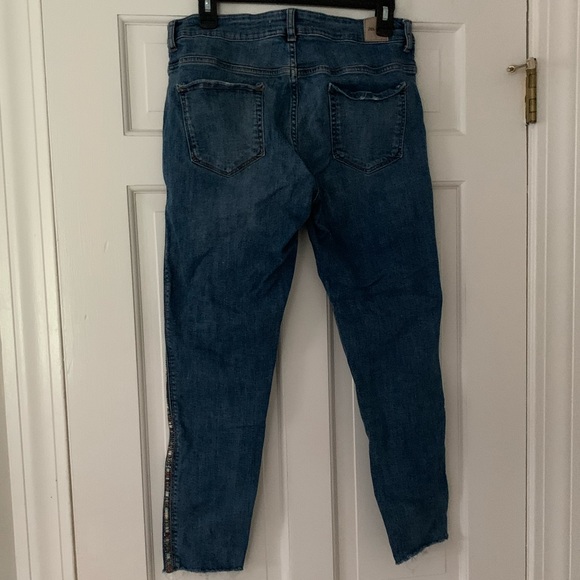 Zara Skinny Jeans with Embellishment - Picture 4 of 4